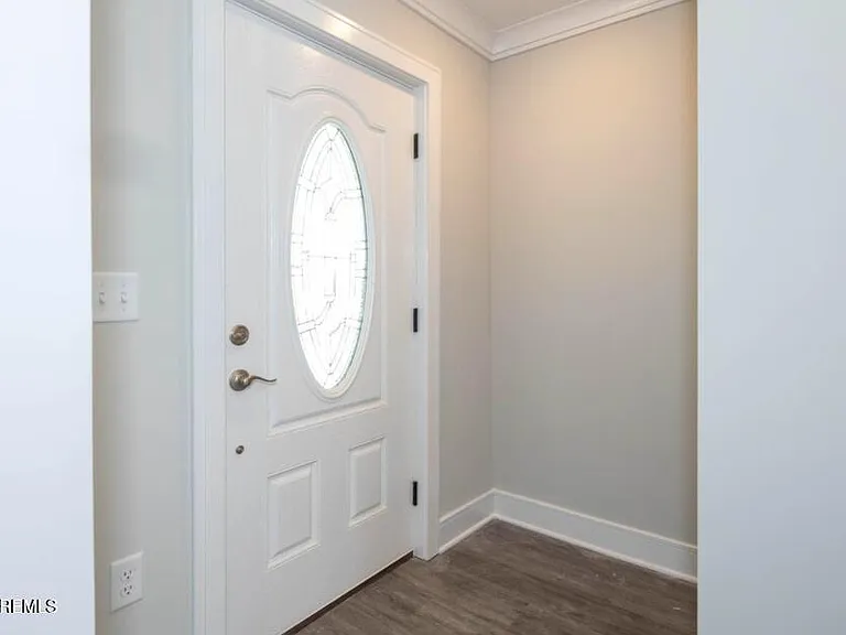 191 Greenwood Dr — Photo 3