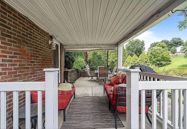 6101 Chatham Dr — Photo 27