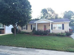 32 Foresters Ln, Springfield, IL 62704