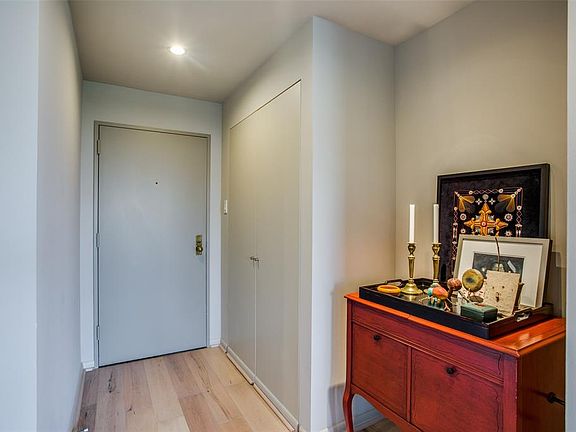 4th image of 5000 Montrose Blvd Unit 11A