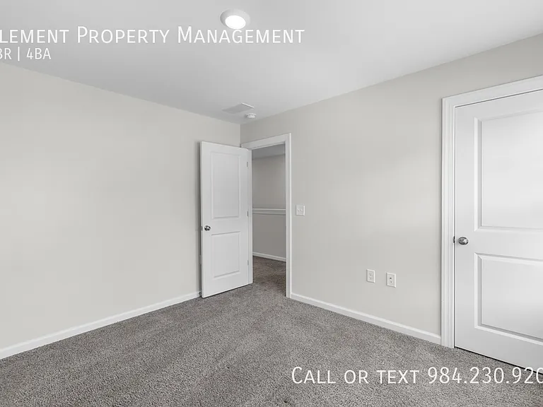 2466 Hutch Ln #1 — Photo 32