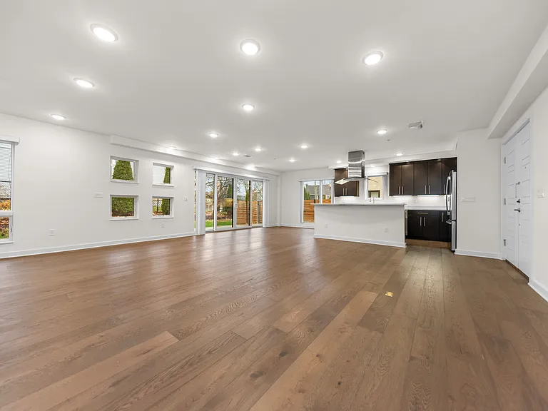 462 W Stadium Blvd #1 — Photo 14