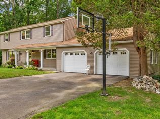 11 Crestwood Dr, Framingham, MA 01701