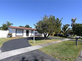 9451 NW 25th St, Sunrise, FL 33322
