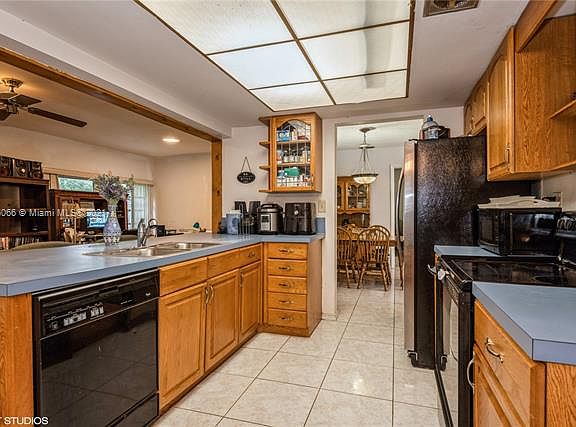 3rd image of 4261 NW 44th St