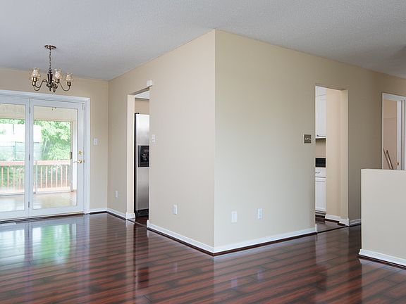 3rd image of 610 Arlington Dr