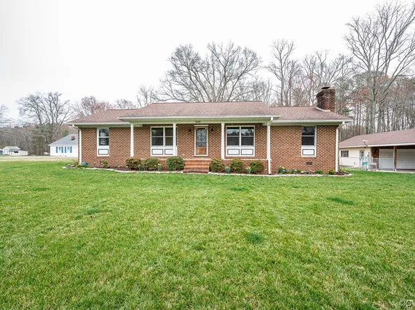 3520 Bond St, West Point, VA 23181