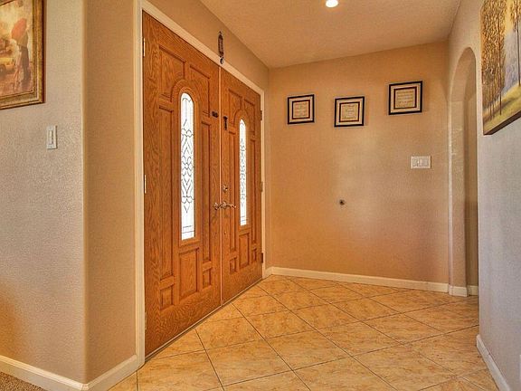 3rd image of 1009 Heatherfield Ln
