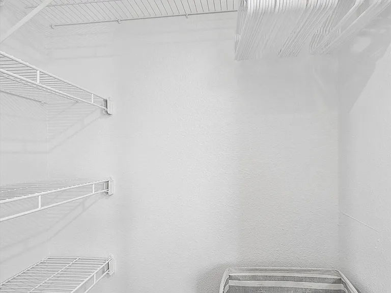 3322 Darby Ln — Photo 64