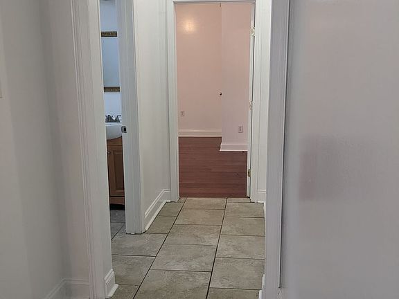 4th image of 1601-03 Marigny St #1603
