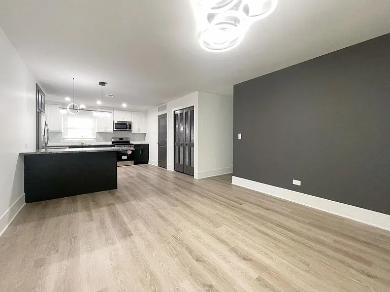 934 Beverly Dr — Photo 3