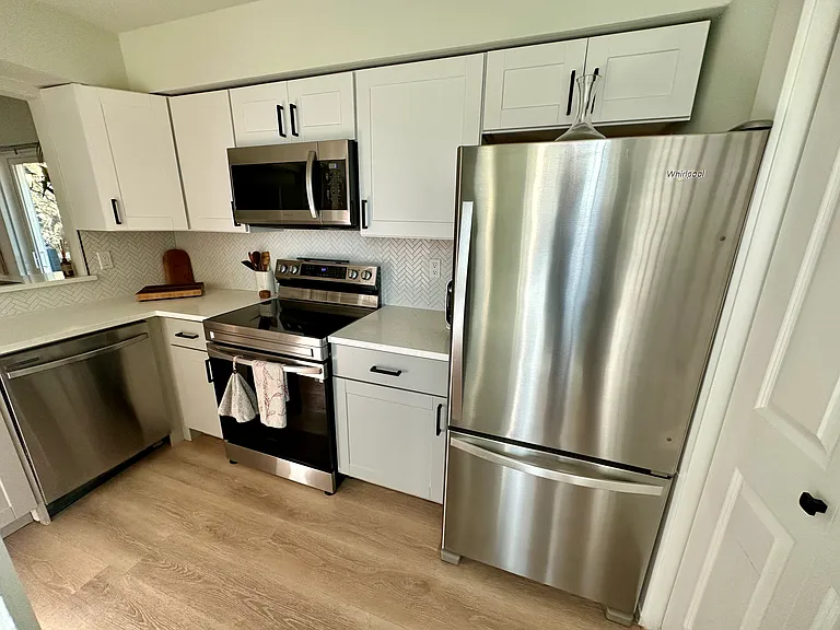 1308 Matthews Ln #B — Photo 18