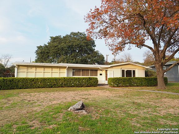 3rd image of 1001 Ivy Ln