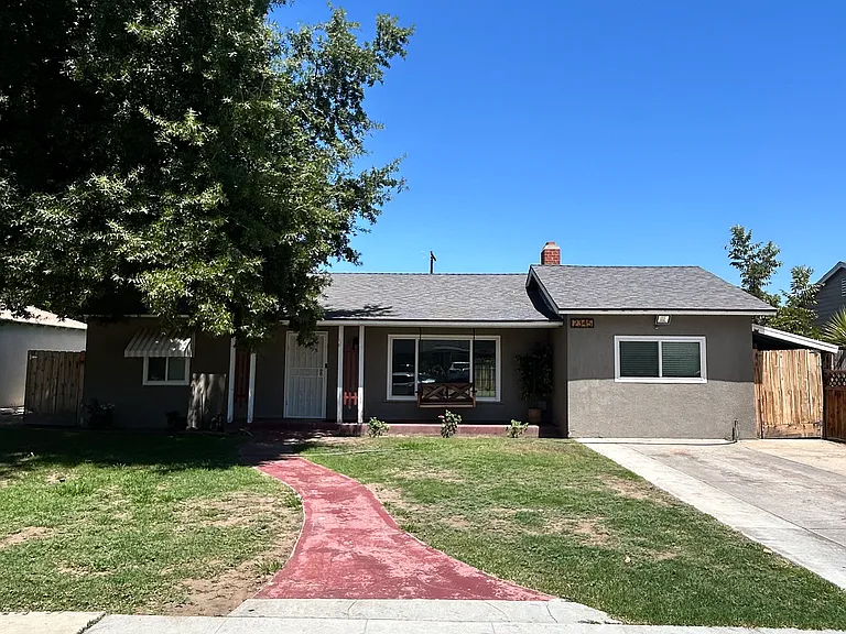 2345 E Brown Ave — Photo 1