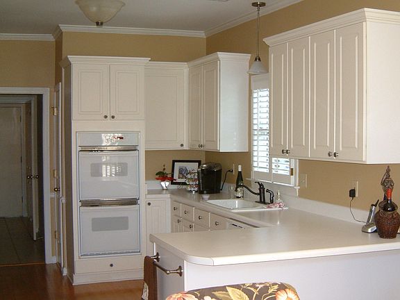4th image of 7584 Emerald Greens Dr N