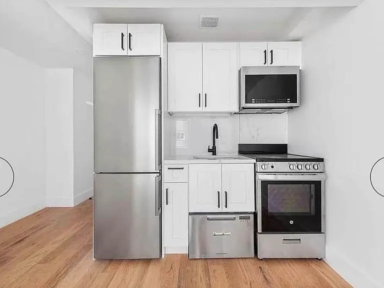 20 E 22nd St #PHD — Photo 5
