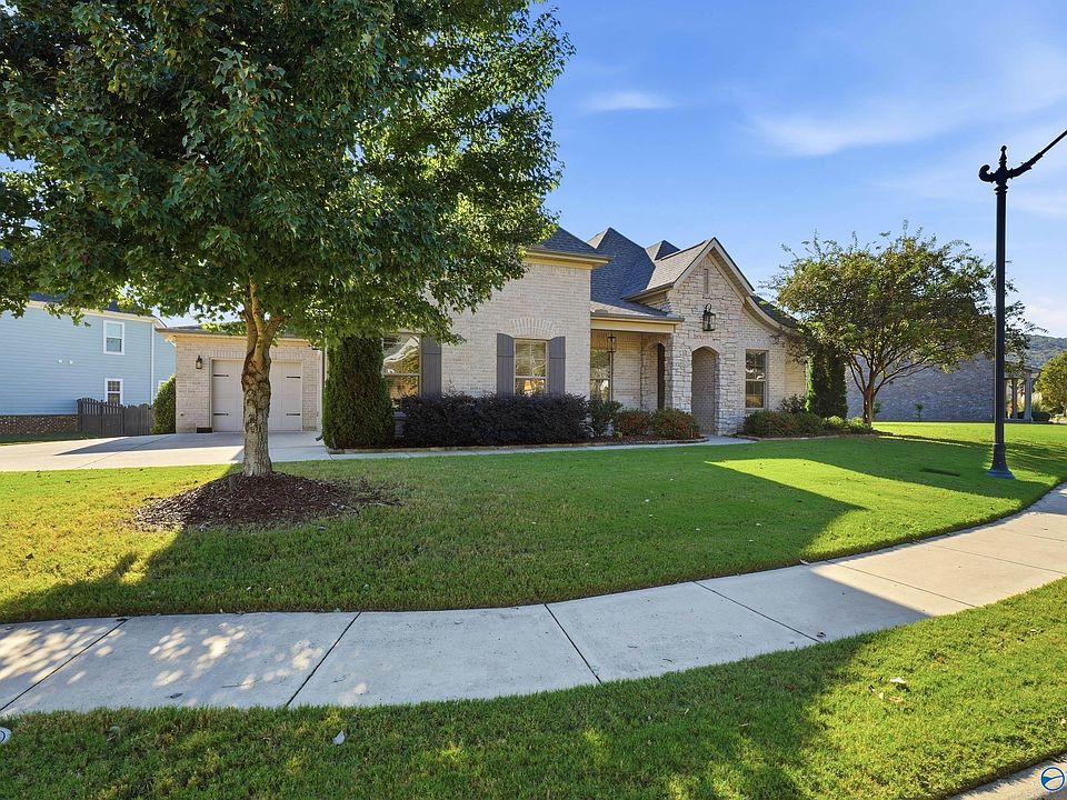 1st image of 17 Astoria Lane
