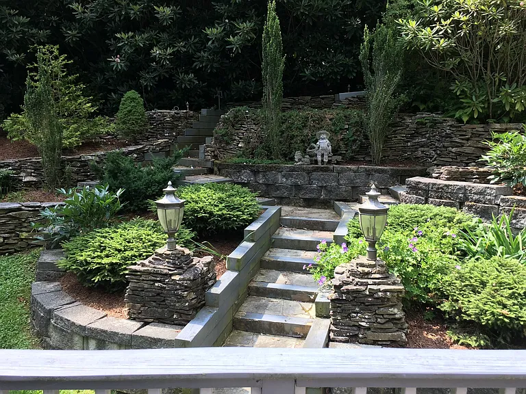 283 Tanglewood Dr — Photo 16