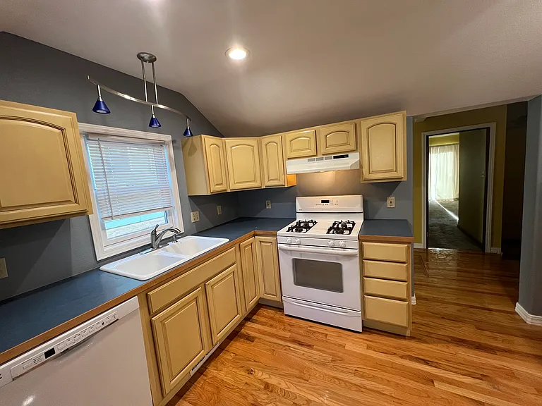 523 N Grant Ave — Photo 4