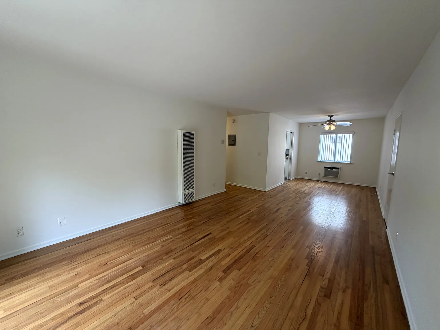 255 S Oakland Avenue — Photo 4