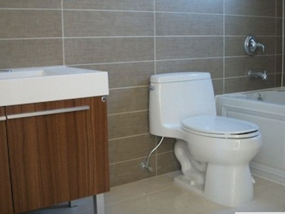 3rd image of 125 Lexington Ave APT 4A