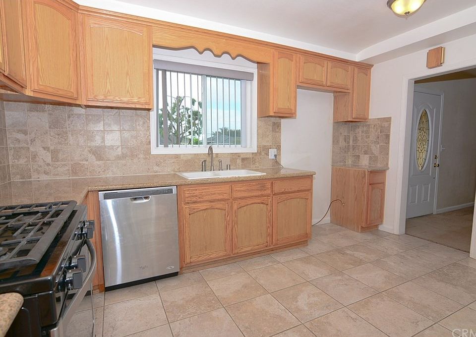 1st image of 752 S Fenimore Ave