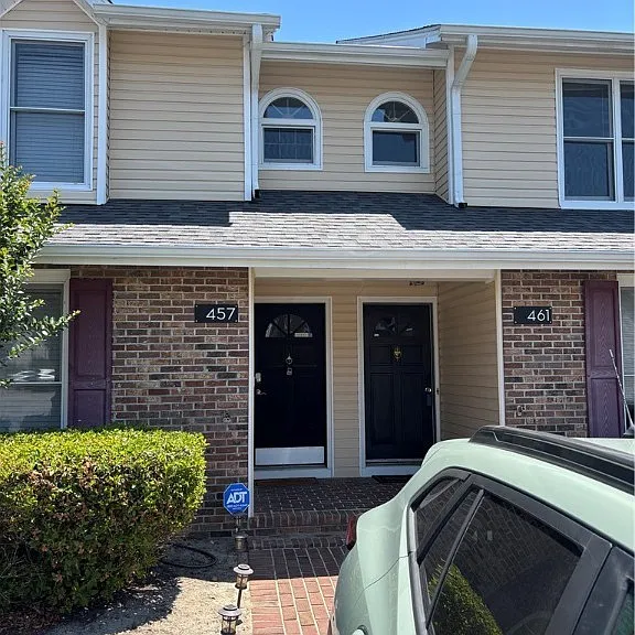 457 Lands End Rd — Photo 1