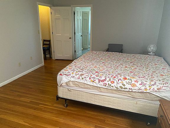 4th image of 1832 Cantrill Dr