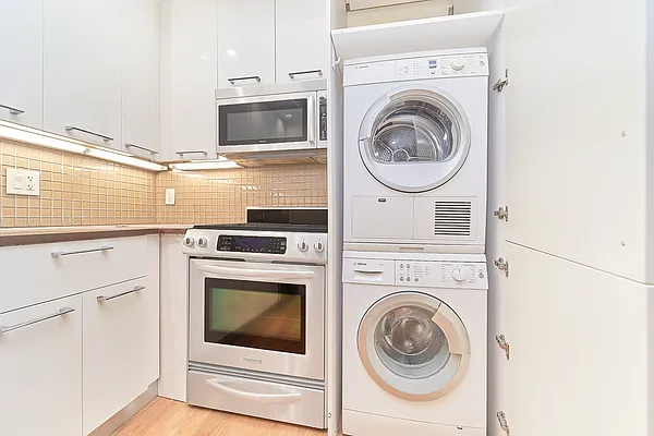 Rented by Living New York | media 13