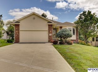 14527 Washington Cir, Omaha, NE 68137