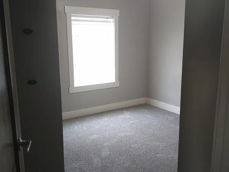 629 SW Davis Ave — Photo 7