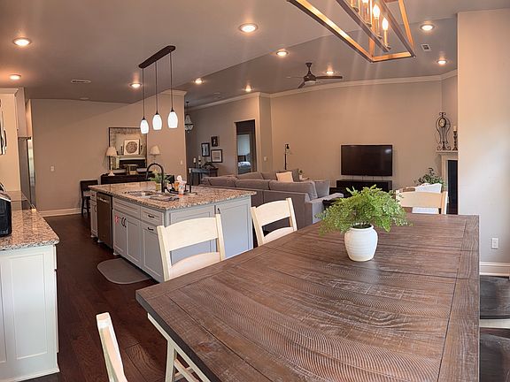 5th image of 24 Brittany Ln