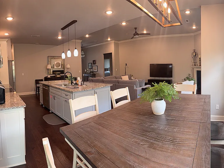 24 Brittany Ln — Photo 5