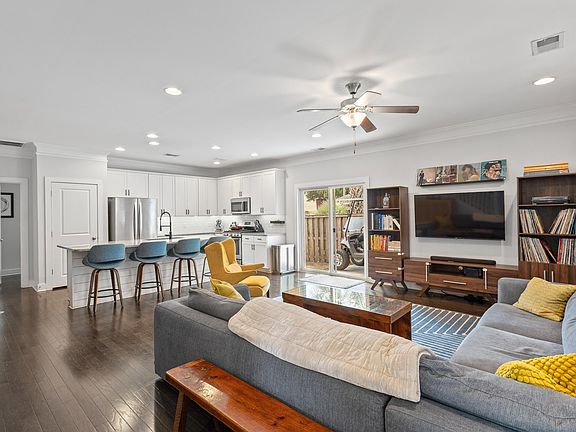 5th image of 4984 Jenkins Ave