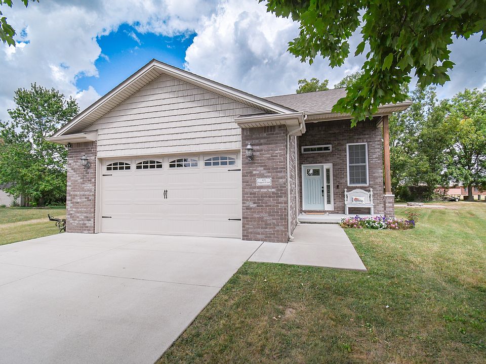 1st image of 429 Deppert Ct