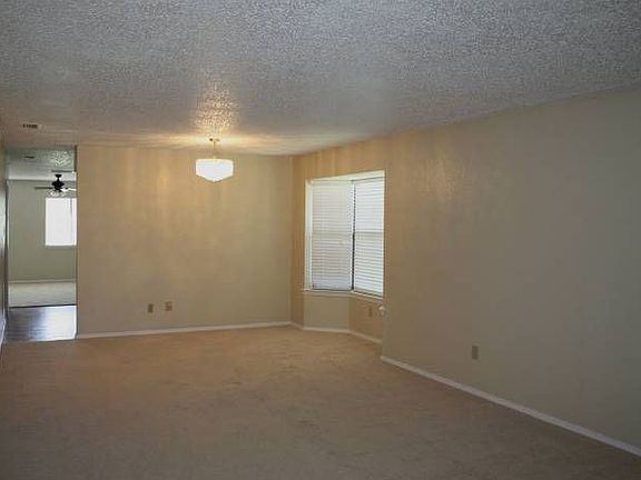 Formal Dining