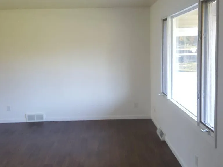 640 Elizabeth Ln #1 — Photo 8