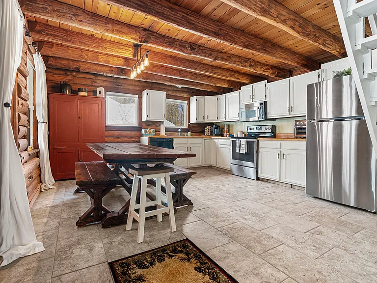 410 Apple Hill Dr N — Photo 15