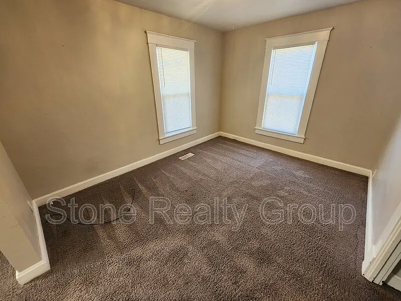 1 bed, 1.0 bath, $850 — Photo 4