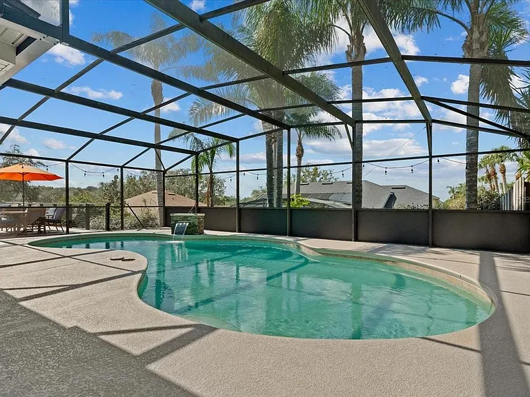 screened pool