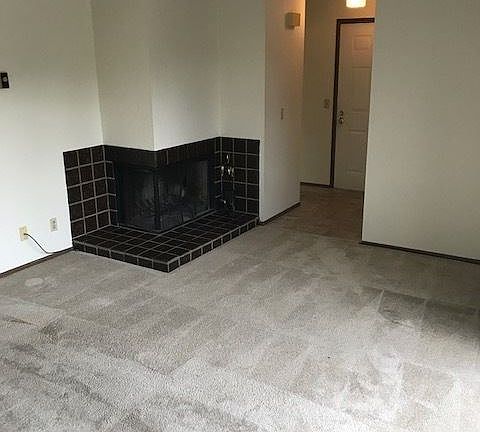 4th image of 2206 NE 197th Pl APT C