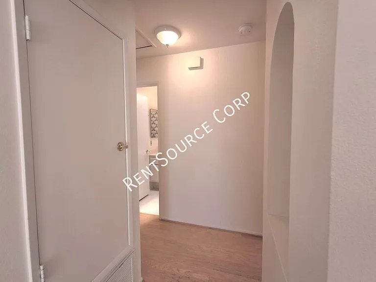 26102 Alejandro Dr — Photo 5
