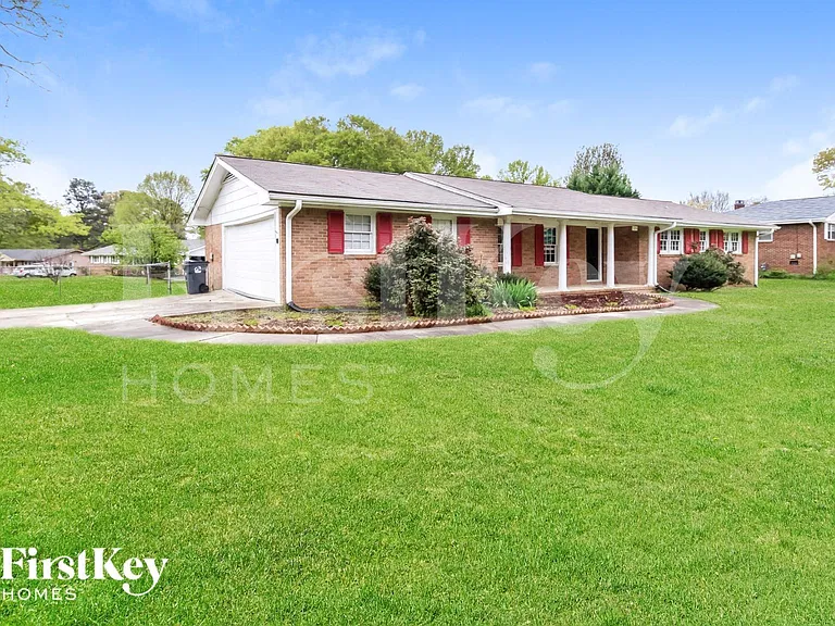 2256 Street Deville — Photo 2