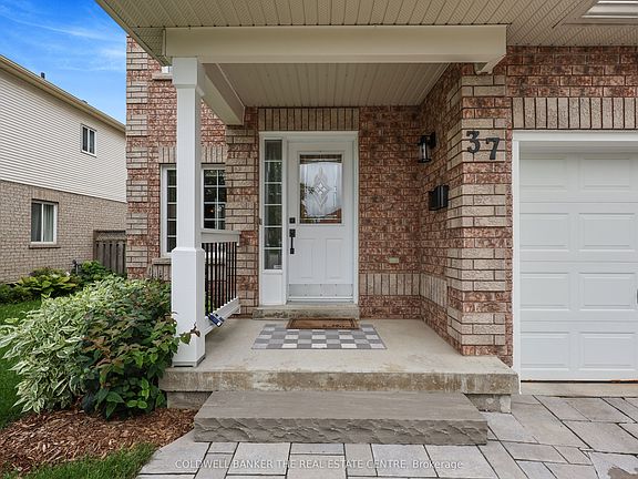 3rd image of 37 Rainbow Ct