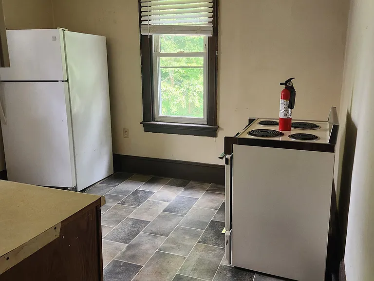 1223 W Norwegian St #2 — Photo 3
