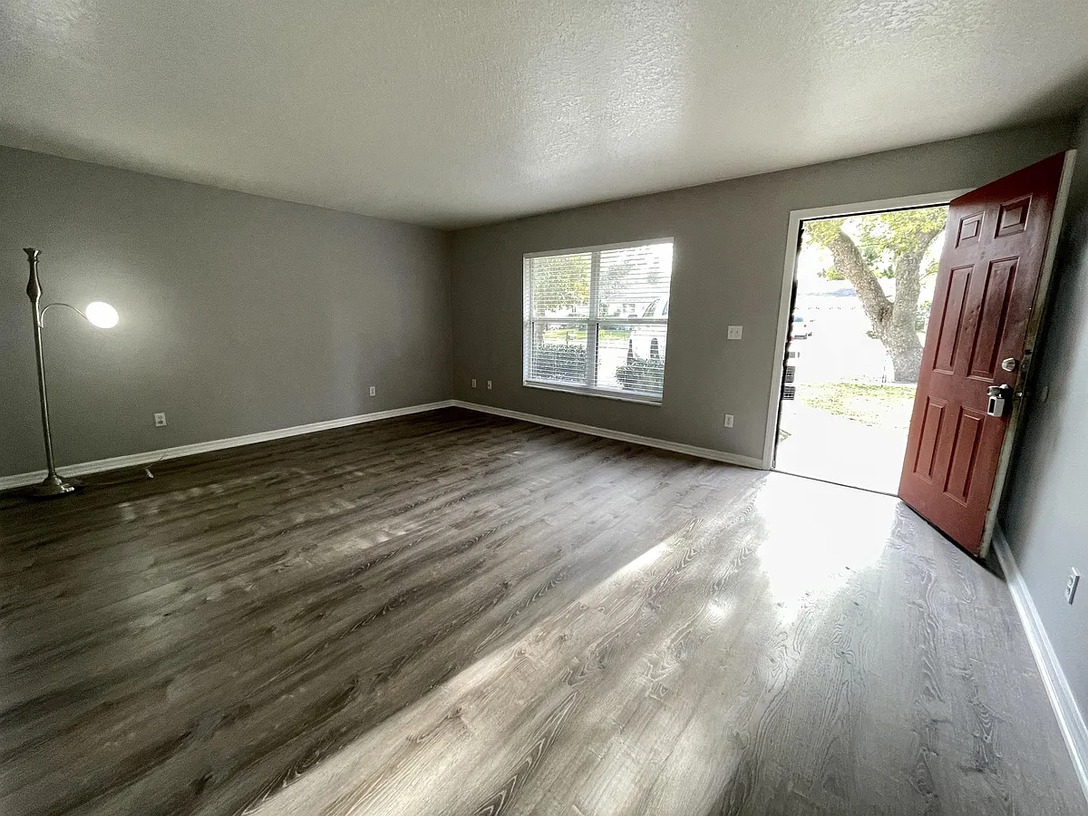 Building Photo - 2275 Granada Dr #1