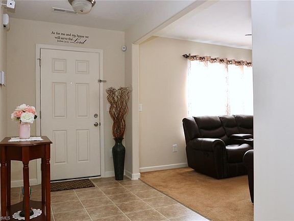 3rd image of 304 Trimble Dr