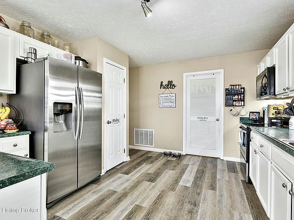 4th image of 536 Matterhorn Dr