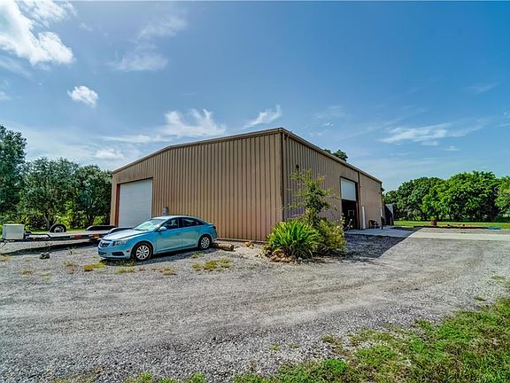 4th image of 2177 Ewing Dr