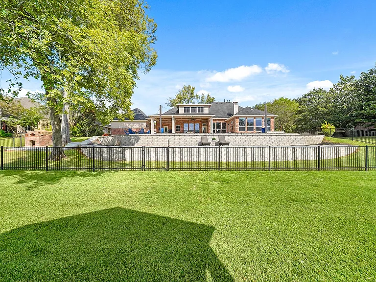 4703 Oxbow Cir W — Photo 47